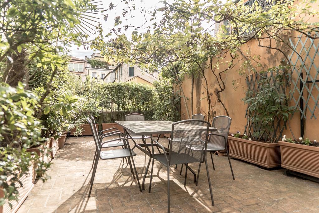 Apartamento Accademia Terrazza Venecia Exterior foto