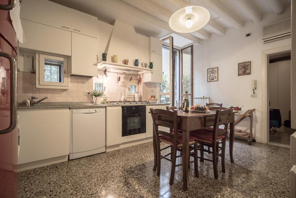 Apartamento Accademia Terrazza Venecia Exterior foto